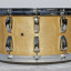 Caja Aria 14" x 8" reacondicionada, con aros Pearl MasterCast