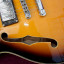 Guitarra de semicaja tipo 335 J&D (RESERVADA)