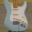 Classic Series '50 Stratocaster MN DNB W/GIG
