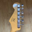 Squier by Fender Stratocaster 60’s Edición Limitada matching headstock