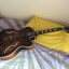 Guitarra archtop Washburn J600 Jazz, modificada.