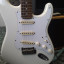 Squier Deluxe Hot Rails Stratocaster tuneada