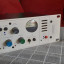 Focusrite ISA428, TLAudio 5021 y un par de micros