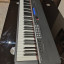 Yamaha CP4 como nuevo con funda de transporte original Yamaha con ruedas