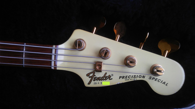 Fender precision special del 82