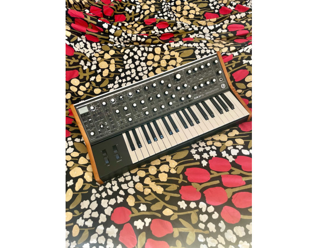 Moog Sub 37