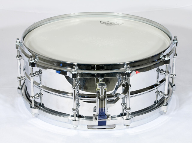 Caja Ludwig Supralite 14"x5,5" con aros die cast