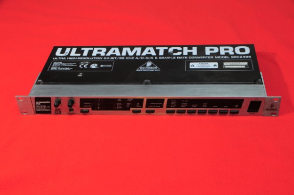 Convertidor AD/DA Behringer Ultramatch Pro SRC2496