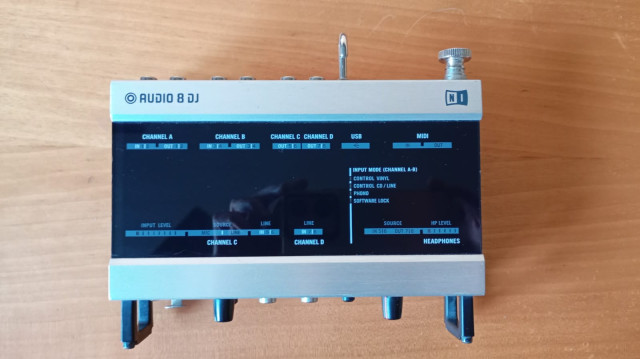 Audio 8 dj de Traktor