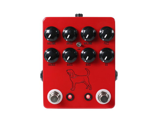 Jhs Calhoun,  Fuzz Daredevil LSD, Korg Volca FM y pedales.