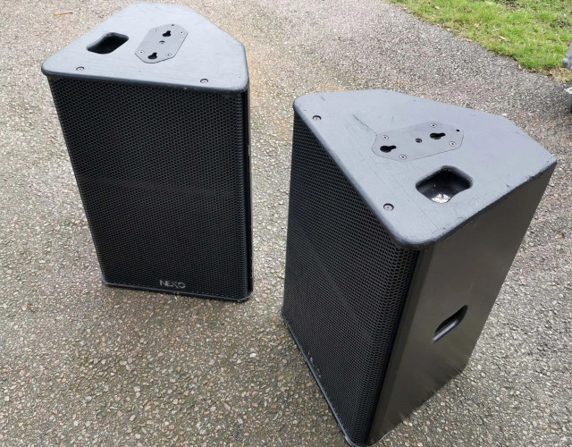 NEXO PS15R2