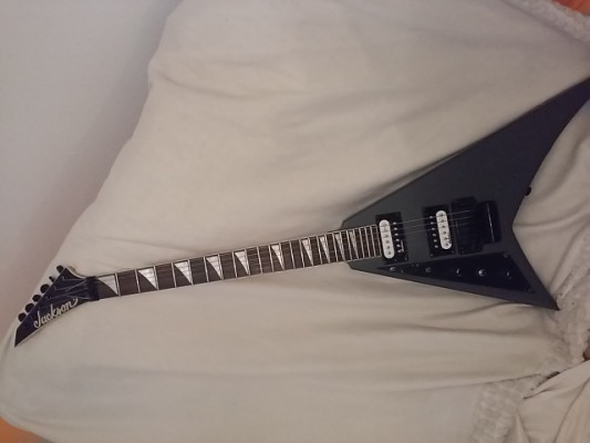 Guitarra Jackson JS32L RR para Zurdos. 175 Euros