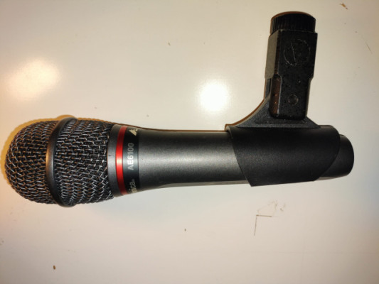 Audio-Technica AE 6100 micrófono dinámico para voz.