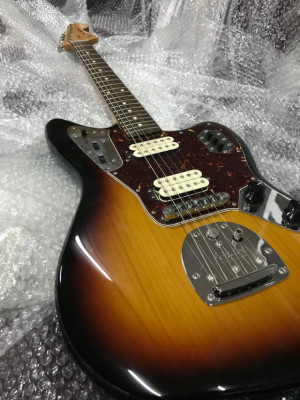 700€!!! VENTA SOLO UNOS DÍAS. Fender Jaguar Classic Player