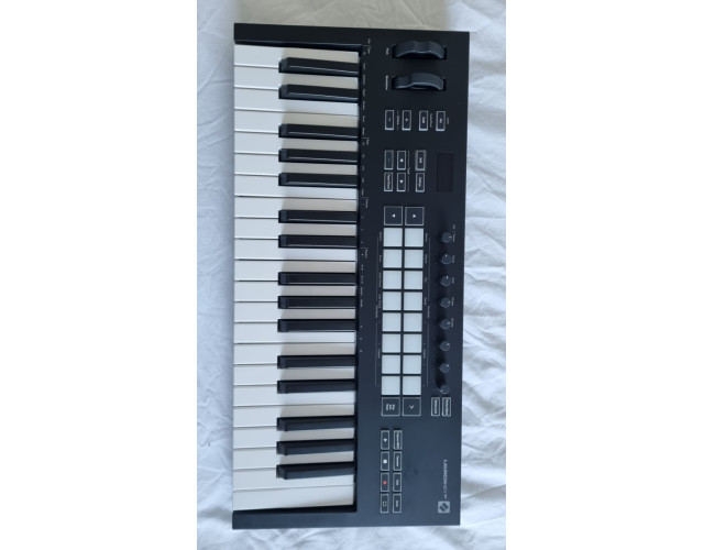 Teclado MIDI Launchkey 37 MK3 - Estado Impecable