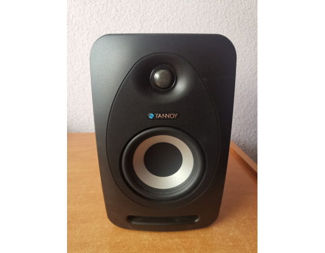 Tannoy Reveal 402
