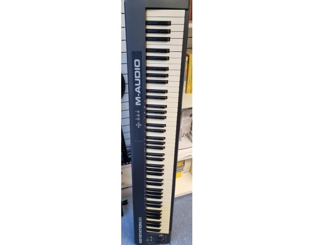 Controlador 88 teclas M-Audio Keystation MkII + interfaz ESI U22XT