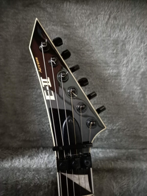 Guitarra ESP E-II Arrow BLK