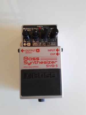 BOSS SYB-5 pedal sintetizador synth