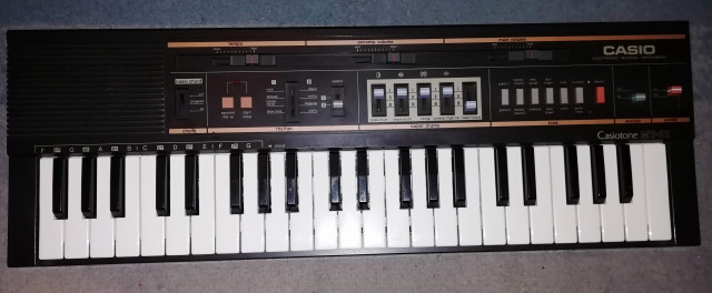 CASIO Casiotone MT-52 teclado analógico 1985 - RARO