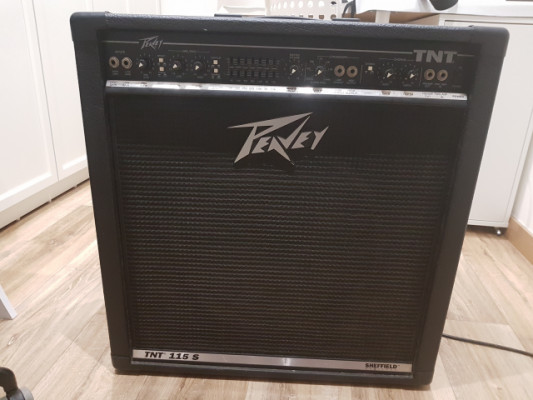 Amplificador bajo Peavey TNT 115S
