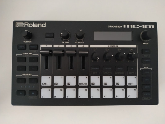Roland MC101