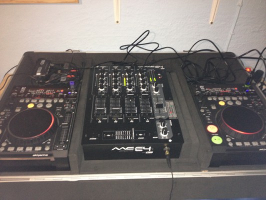 Equipo completo por controlador DJ