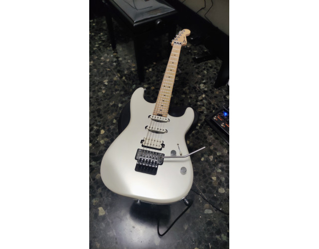 charvel pro-mod san dimas style platinum pearl