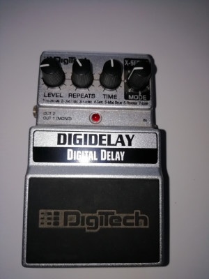 DELAY PEDAL DIGITECH