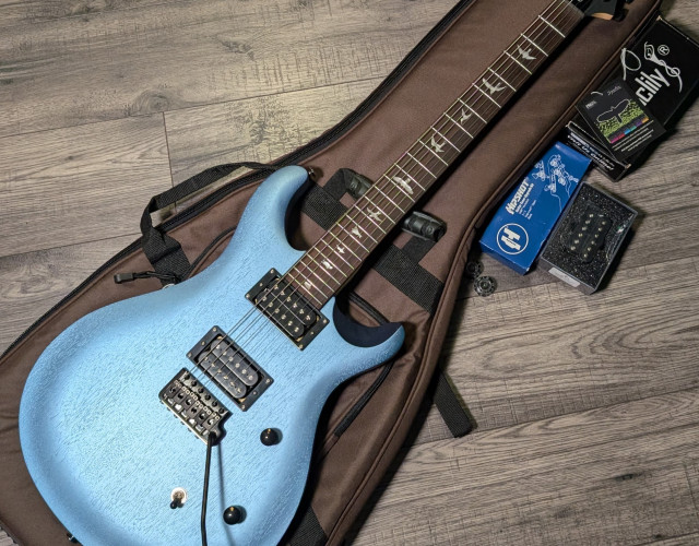 PRS SE CE24 Ice Blue Metallic Mejorada Tremonti Treble + Hipshot +ML Modern