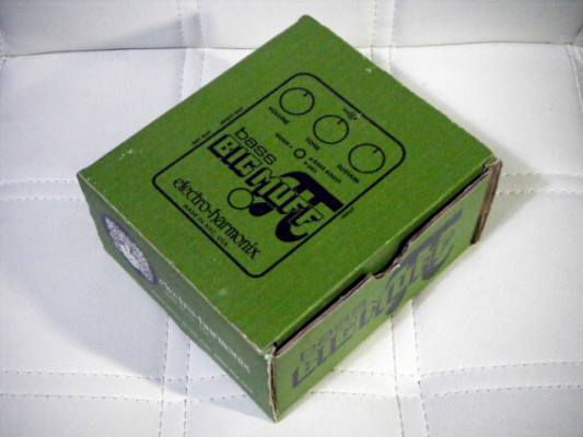 CAJA - OJO, SOLO CAJA VACÍA - ELECTRO HARMONIX BASS BIG MUFF, BUEN ESTADO