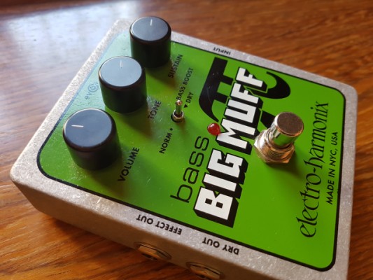 EH Bass Big Muff Pi (ideal para guitarra sonido Gilmour)