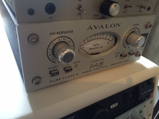 Avalon M5. Preamplificador de Microfono