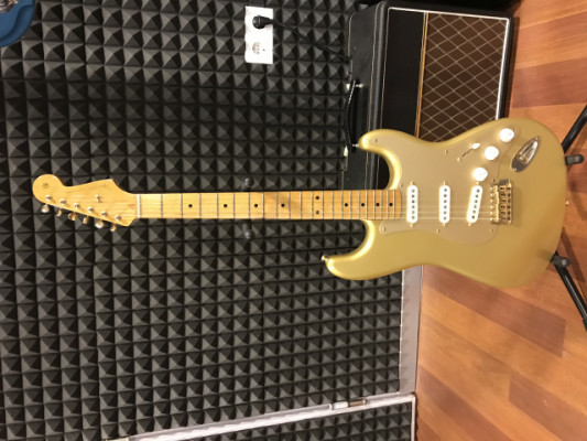 Fender Strato aztec gold limited edition