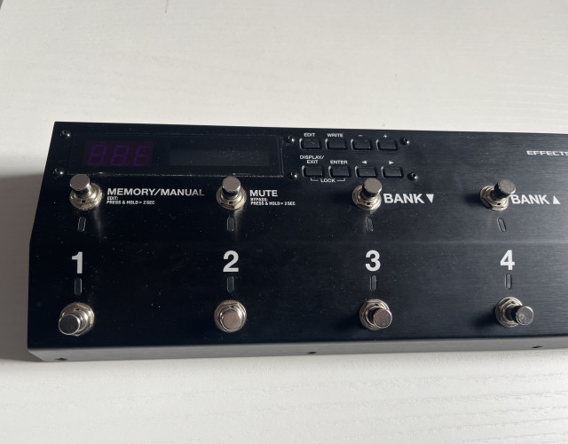 Boss ES-8 Effects Switching System