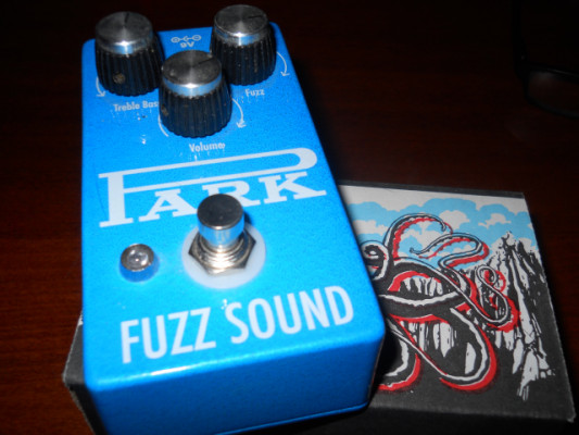 PARK FUZZ SOUND earthquake devices pedal fuzz