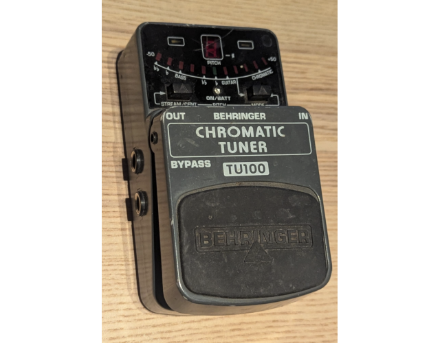Afinador Behringer tu300
