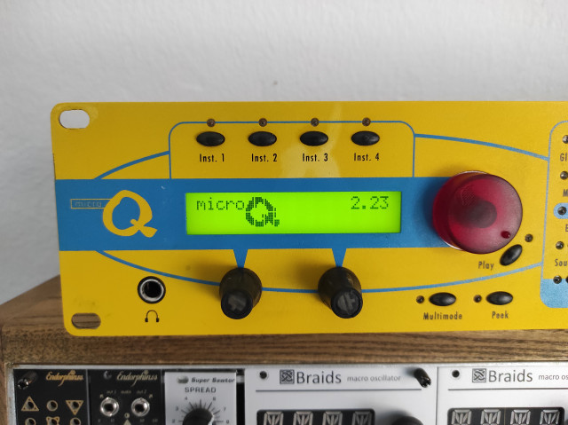 Waldorf Micro Q (amarillo)