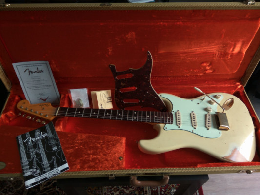 Fender stratocaster Custom Shop 59 (CAMBIOS)