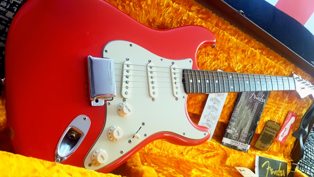 Fender Stratocaster artists Mark knopfler VENDIDA A FALTA DEL INGRESO
