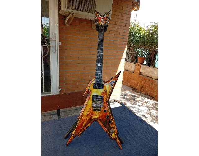 Dean razorback explosión dimebag
