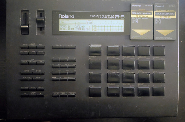 Caja de ritmos Roland R-8 Human Rhythm Composer