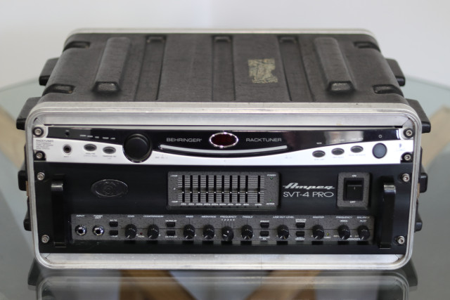 AMPEG SVT 4 PRO Made in USA de 1998 + Rack SKB + Tuner (gastos incluidos)