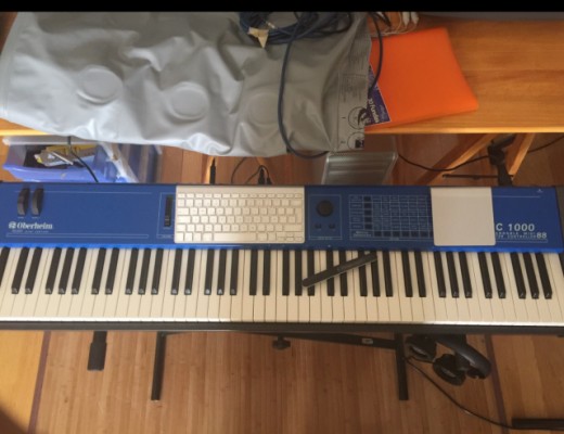 TECLADO CONTROLADOR OBERHEIM MC1000