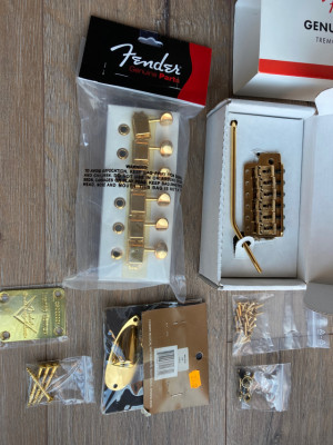 Fender Gold hardware