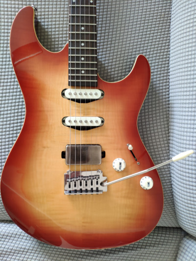 Guitarra eléctrica Jammate UG-1 JM400t. Modificada