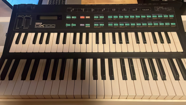 YAMAHA DX-100