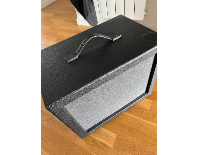 Cabinet con Fender Eminence 12