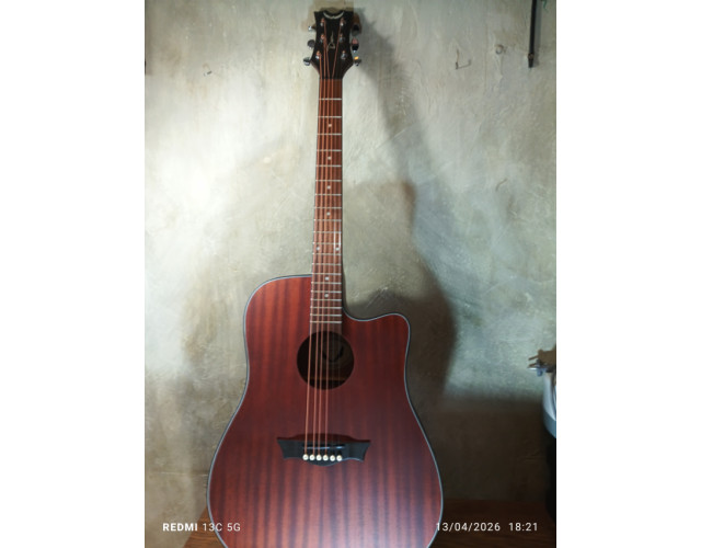 guitarra electroacustica marca Dean.