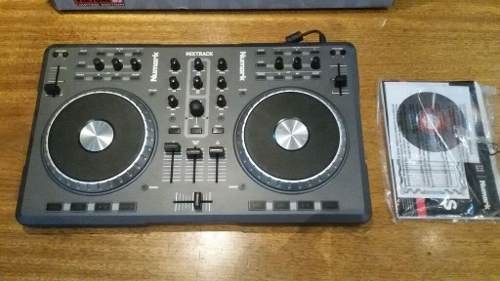 Controlador DJ Mixer Numark Mixtrack